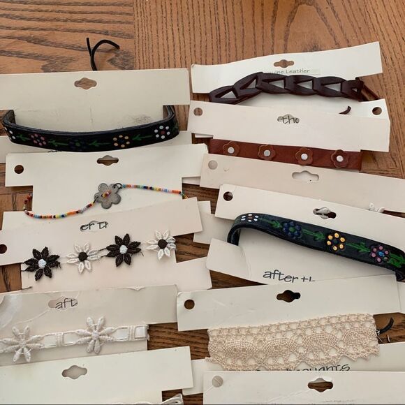 30! Vintage 90s Chokers, Scrunchies, Hair Access - Picture 7 of 7